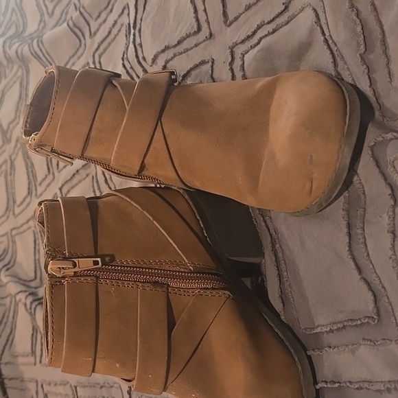 Boots - Picture 1 of 2